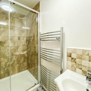 en-suite shower room